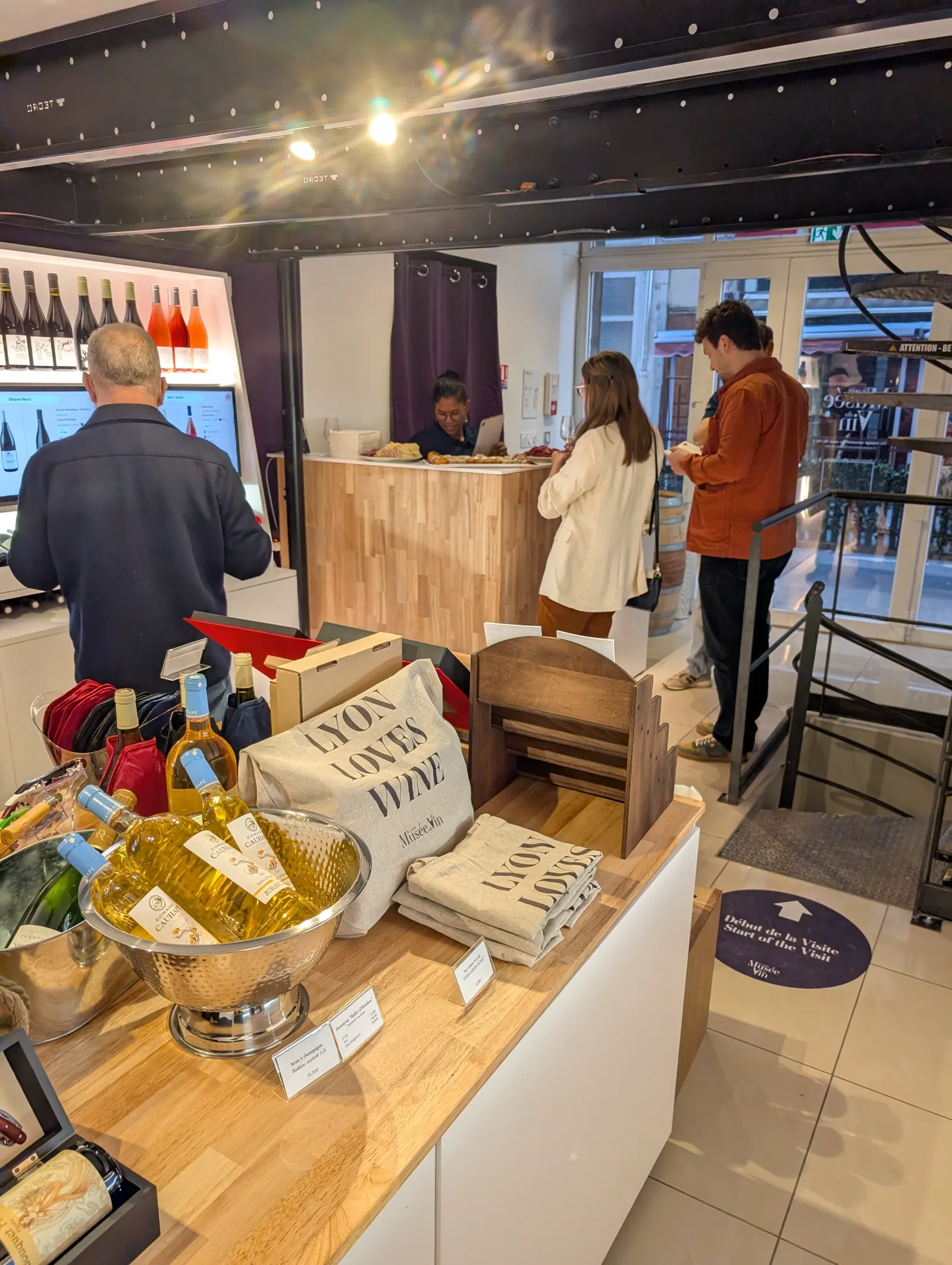 Boutique du Petit Musée du Vin à Lyon : idées cadeaux pour amateur de vin